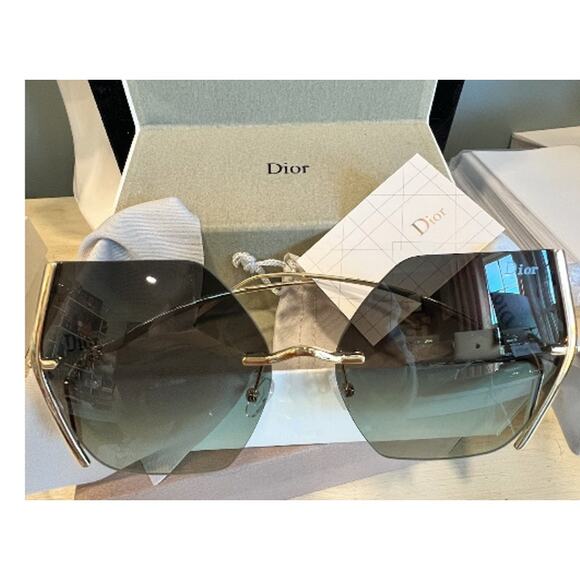 DIOR Oversized Square Gold Frameless Gradient Gray Lens Sunglasses (CDXX050) - Picture 4 of 9